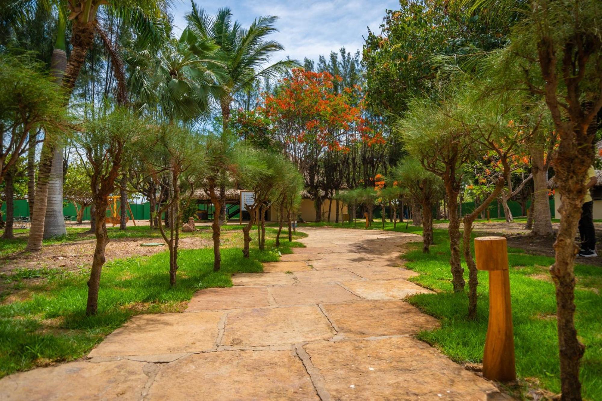 Sun City Rota Das Emocoes Camocim Buitenkant foto